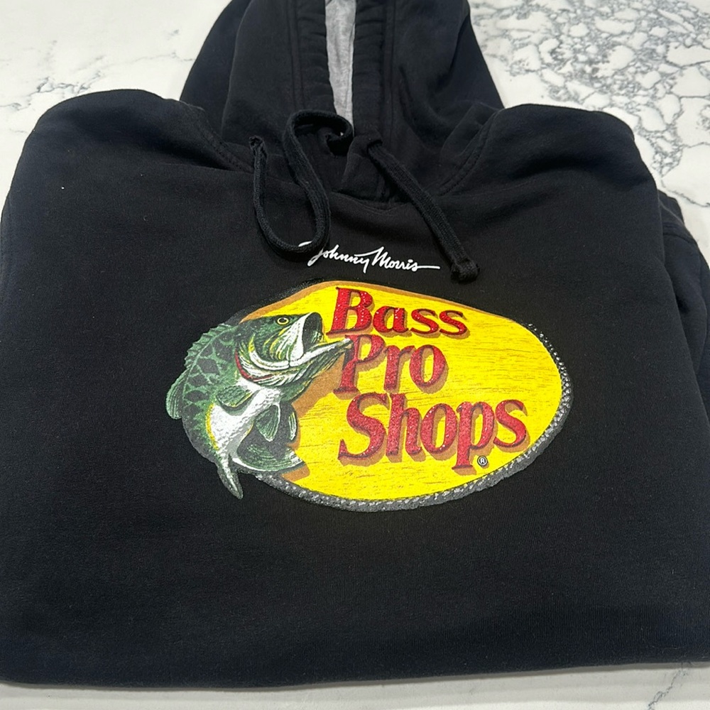 sweater  brass pro shops size small